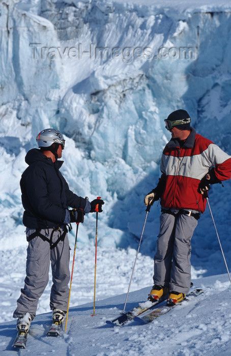 greenland92: Greenland, Apussuit: two skiers resting on the glacier - photo by S.Egeberg - (c) Travel-Images.com - Stock Photography agency - Image Bank