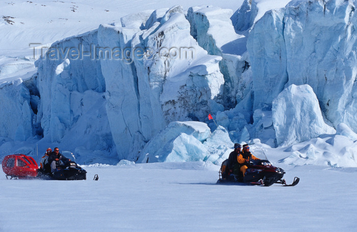 greenland93: Greenland, Apussuit: snowscooters on the glacier - photo by S.Egeberg - (c) Travel-Images.com - Stock Photography agency - Image Bank