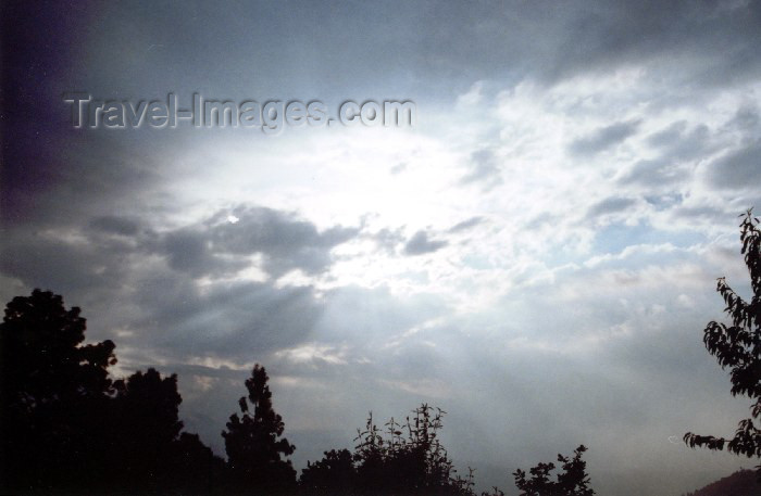 guatemala13: Guatemala - Totonicapan: dusk / Atardecer en Totonicapan (photographer: Hector Roldán) - (c) Travel-Images.com - Stock Photography agency - Image Bank