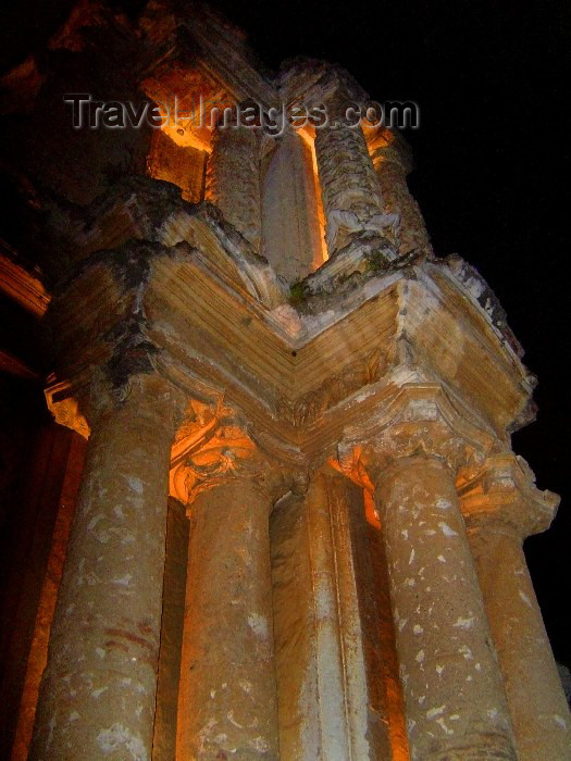 guatemala22: Guatemala - Antigua Guatemala: ruins of the Carmelite church / Ruinas de la Iglesia del Carmen en Antigua Guatemala (photographer: Hector Roldán) - (c) Travel-Images.com - Stock Photography agency - Image Bank