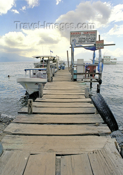 guatemala31: Guatemala - Panajachel - Lago de Atitlán - Sololá department: pier for Naviera Santiago boat company - Lake Atitlán (photo by A.Walkinshaw) - (c) Travel-Images.com - Stock Photography agency - Image Bank