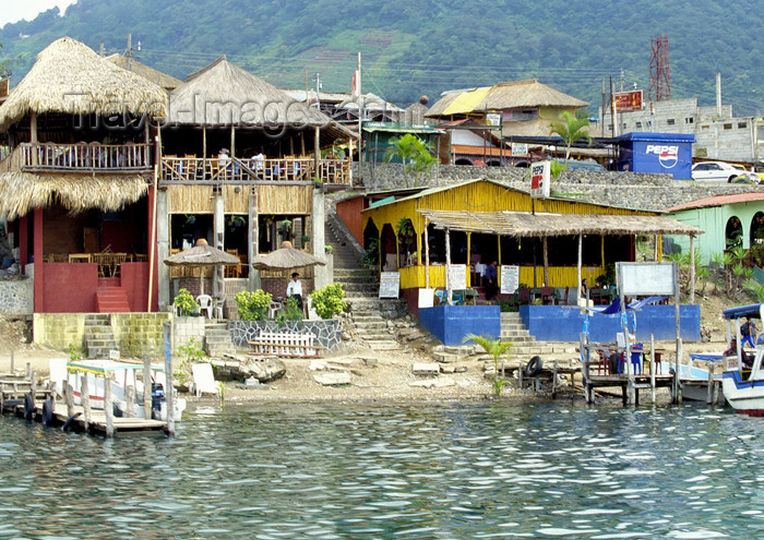 guatemala35: Guatemala - Panajachel - Lago de Atitlán - Sololá department: lakeside restaurants  for tourists justify the alias 'Gringotenango' - Lake Atitlán (photo by A.Walkinshaw) - (c) Travel-Images.com - Stock Photography agency - Image Bank