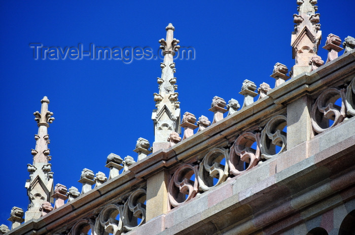 guatemala90: Ciudad de Guatemala / Guatemala city: National Police HQ - crockets on finials - Centro Histórico capitalino - photo by M.Torres - (c) Travel-Images.com - Stock Photography agency - Image Bank