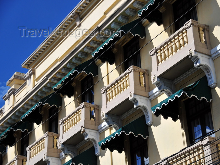 guatemala91: Ciudad de Guatemala / Guatemala city: hotel Royal Palace - balconies with awnings on 6 Av. and 13 Calle, zona 1 - photo by M.Torres - (c) Travel-Images.com - Stock Photography agency - Image Bank