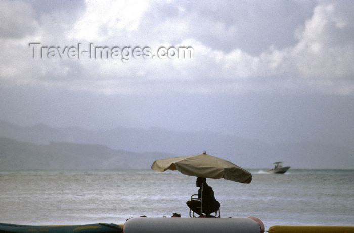 haiti1: Haiti - Labadee: Cloudy day at the beach - Caribbean (photo by Francisca Rigaud) - (c) Travel-Images.com - Stock Photography agency - Image Bank