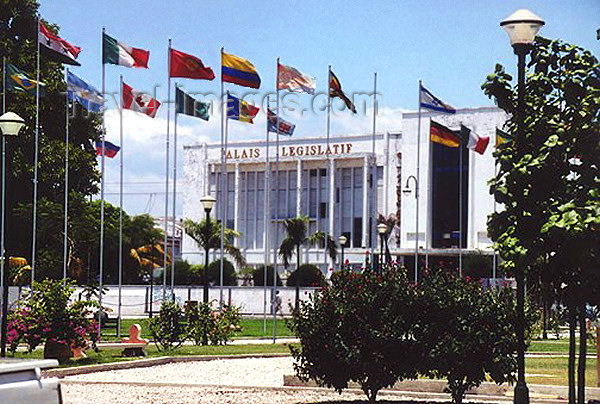 haiti22: Haiti - Port au Prince: Legislative Palace / Palais Legislatif (photo by G.Frysinger) - (c) Travel-Images.com - Stock Photography agency - Image Bank