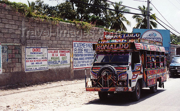 haiti23: Haiti - Port-au-Prince: tap-tap is the most common means of transport (photo by G.Frysinger) - (c) Travel-Images.com - Stock Photography agency - Image Bank