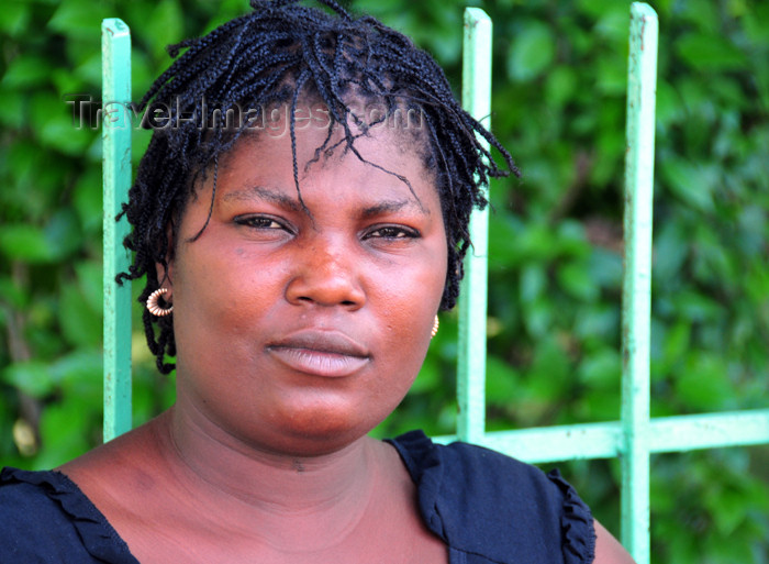 haiti58: Ouanaminthe / Juana Mendez, Nord-Est Department, Haiti: Haitian woman - photo by M.Torres - (c) Travel-Images.com - Stock Photography agency - Image Bank