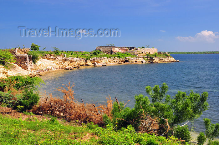 haiti82: Fort-Liberté, Nord-Est Department, Haiti: Fort Dauphin - cove on the eastern side of the isthmus - photo by M.Torres - (c) Travel-Images.com - Stock Photography agency - Image Bank