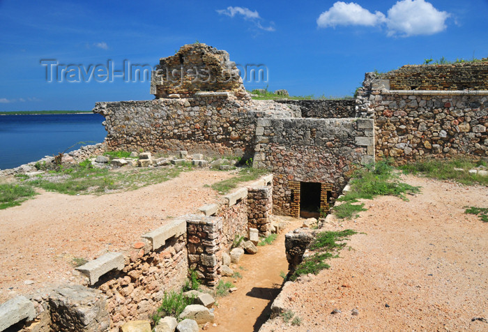 haiti85: Fort-Liberté / Bayaha, Nord-Est Department, Haiti: entrance to Fort Dauphin - photo by M.Torres - (c) Travel-Images.com - Stock Photography agency - Image Bank