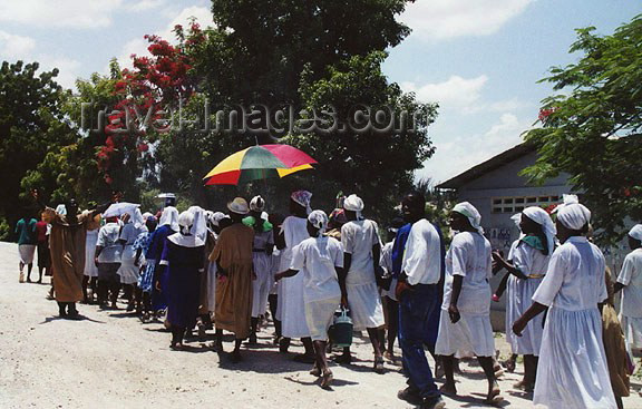haiti9: Haiti - Cap-Haitien - countryside: a religious procession (photo by G.Frysinger) - (c) Travel-Images.com - Stock Photography agency - Image Bank