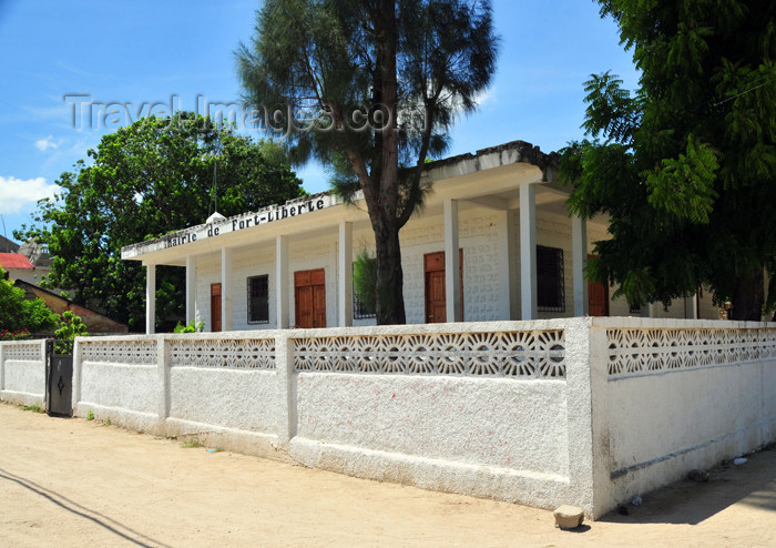 haiti99: Fort-Liberté, Nord-Est Department, Haiti: city hall - Grande Rue - Mairie - photo by M.Torres - (c) Travel-Images.com - Stock Photography agency - Image Bank