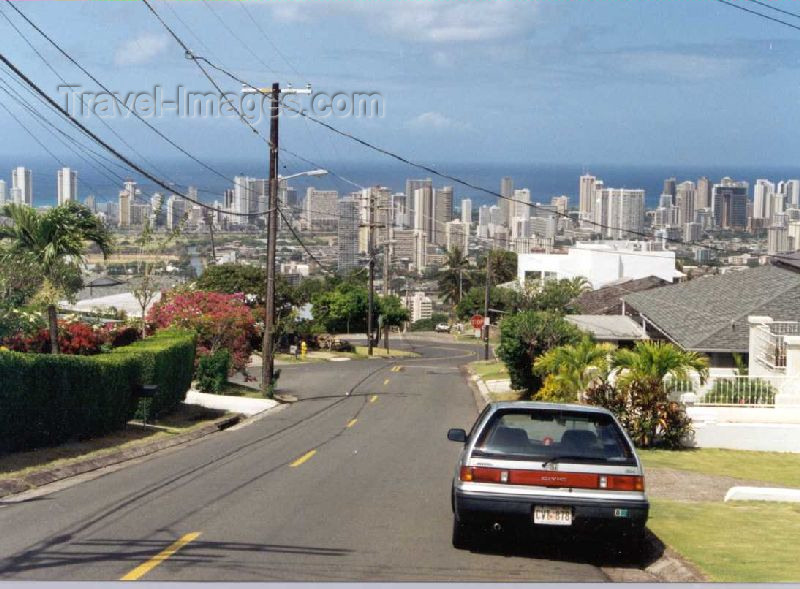 hawaii23: Oahu island - Honolulu / HNL: descending - photo by P.Willis - (c) Travel-Images.com - Stock Photography agency - Image Bank