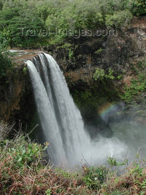 hawaii31: Hawaii - Kauai island: Wailua Falls - rainbow - photo by P.Soter - (c) Travel-Images.com - Stock Photography agency - Image Bank