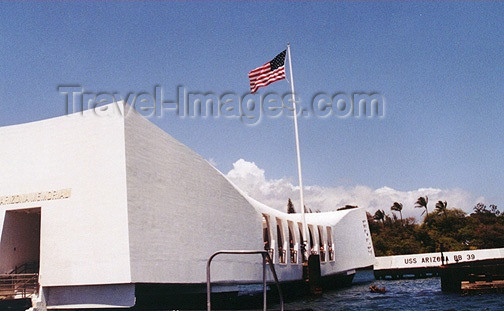 hawaii46: Oahu island - Pearl Harbor: USS Arizona Memorial - photo by G.Frysinger - (c) Travel-Images.com - Stock Photography agency - Image Bank