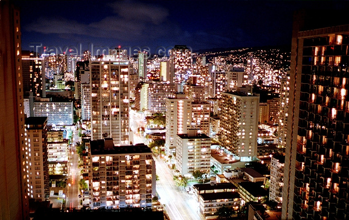 hawaii68: Oahu island: Waikiki beach - night in the city - Photo by G.Friedman - (c) Travel-Images.com - Stock Photography agency - Image Bank