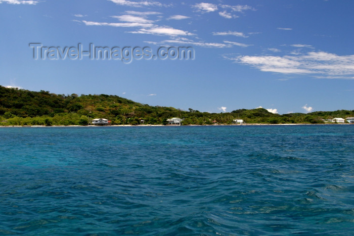 honduras18: Honduras - Roatán island: blue skies, blue sea - photo by C.Palacio - (c) Travel-Images.com - Stock Photography agency - Image Bank