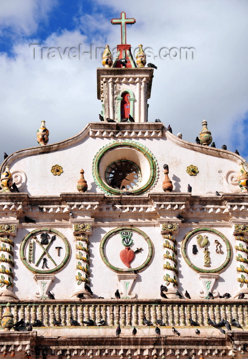 honduras66: Tegucigalpa, Honduras: sun and sacred heart of Jesus - facade of the Dolores church - iglesia de la Virgen de los Dolores - estilo barroco - photo by M.Torres - (c) Travel-Images.com - Stock Photography agency - Image Bank