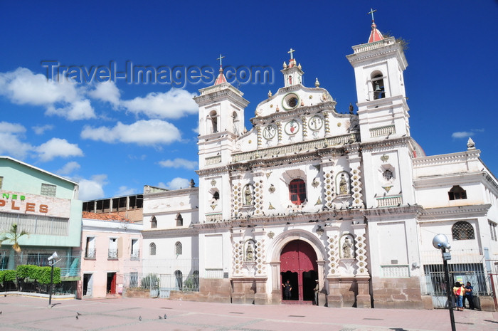 honduras74: Tegucigalpa, Honduras: Dolores church - iglesia de la Virgen de los Dolores - barroque architecture - photo by M.Torres - (c) Travel-Images.com - Stock Photography agency - Image Bank