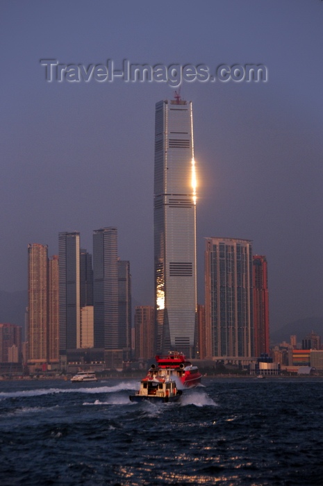 hong-kong11: Hong Kong: boat and International Commerce Centre / ICC tower - designed by Kohn Pedersen Fox Associates, Tsim Sha Tsui, West Kowloon - photo by M.Torres - (c) Travel-Images.com - Stock Photography agency - Image Bank