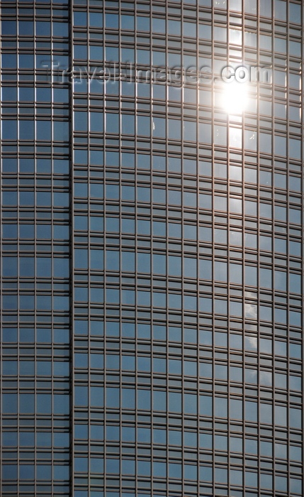 hong-kong23: Hong Kong: Two International Finance Center, 2IFC - façade detail - skyscraper by architect César Pelli, Central - financial district - photo by M.Torres - (c) Travel-Images.com - Stock Photography agency - Image Bank