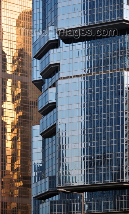 hong-kong53: Hong Kong: Lippo Center - twin office towers, previously known as the Bond Center, architect Paul Rudolph, Far East Financial Centre in the background - Admiralty - photo by M.Torres - (c) Travel-Images.com - Stock Photography agency - Image Bank