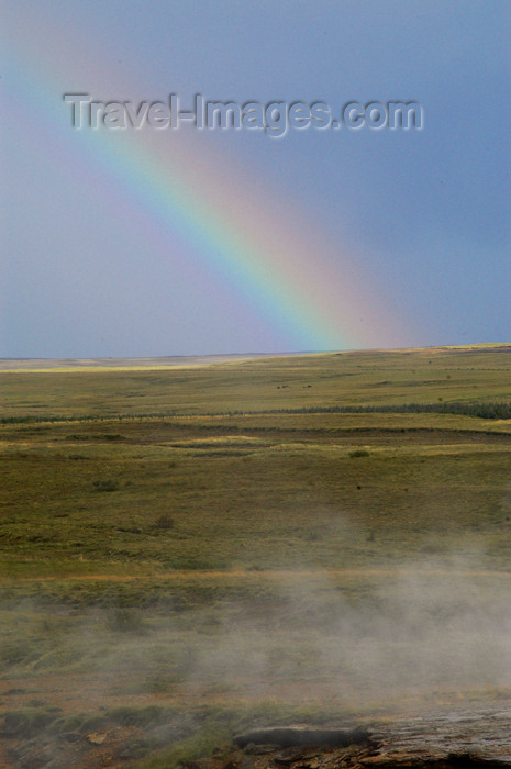 iceland83: Iceland Rainbow near Geyser - Haukadalur valley - photo by W.Schipper - (c) Travel-Images.com - Stock Photography agency - Image Bank