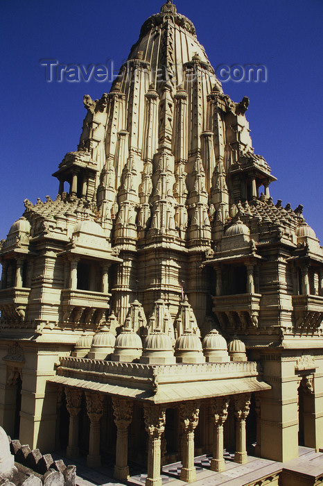 india111: India - Mount Abu, Rajasthan: Jain temple - photo by E.Petitalot - (c) Travel-Images.com - Stock Photography agency - Image Bank