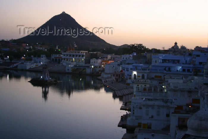 india212: Pushkar, India, Rajasthan: waterfront at dusk - Nawal Sagar artificial lake - photo by M.Wright - (c) Travel-Images.com - Stock Photography agency - Image Bank