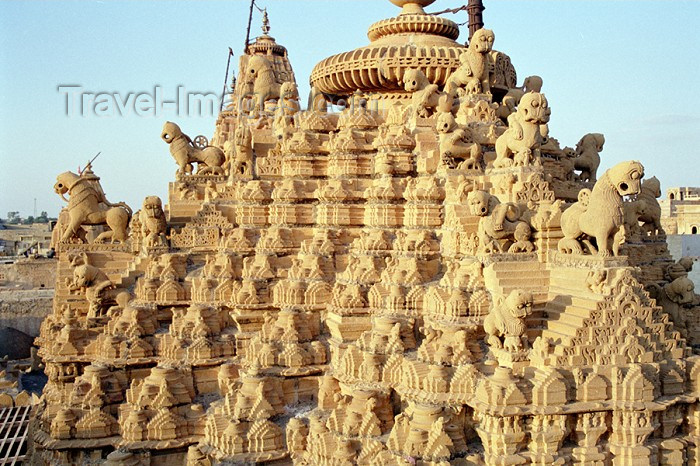 india215: India - Jaisalmer: Jain temple - photo by J.Kaman - (c) Travel-Images.com - Stock Photography agency - Image Bank