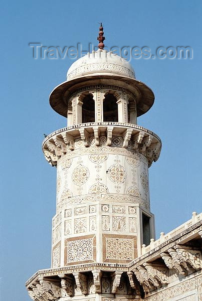 india262: India - Agra: Mausoleum Itimad-ud-Daulah - Marble tower (photo by J.Kaman) - (c) Travel-Images.com - Stock Photography agency - Image Bank