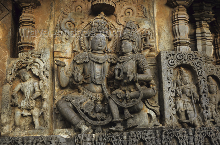 india275: India - Halebeed (Karnataka): Shiva and his wife Parvati - religion - Hinduism - Hindu mythology - Itihasa - Hoysaleshvara temple - photo by W.Allgöwer - (c) Travel-Images.com - Stock Photography agency - Image Bank