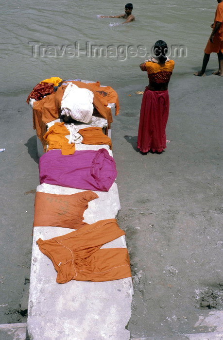 india289: India - Uttaranchal - Rishikesh: clothes of pilgrims bathing in the Ganges - photo by W.Allgöwer - (c) Travel-Images.com - Stock Photography agency - Image Bank