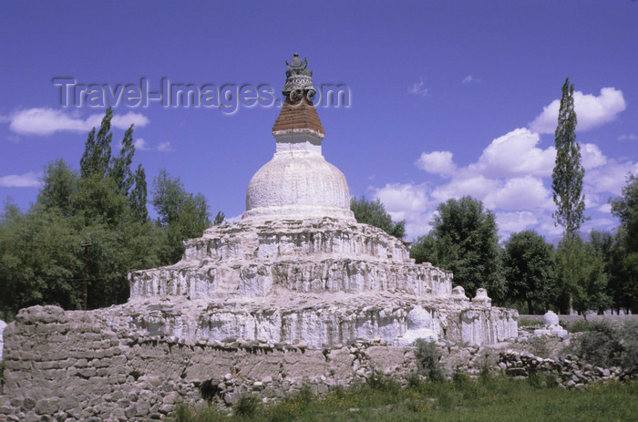 india312: India - Ladakh - Jammu and Kashmir: stupa - religion - Buddhism - photo by W.Allgöwer - (c) Travel-Images.com - Stock Photography agency - Image Bank