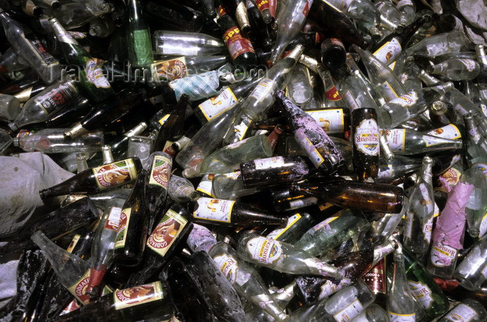 india317: India - Ladakh - Jammu and Kashmir: rubbish - pile of empty beer bottles - photo by W.Allgöwer - (c) Travel-Images.com - Stock Photography agency - Image Bank