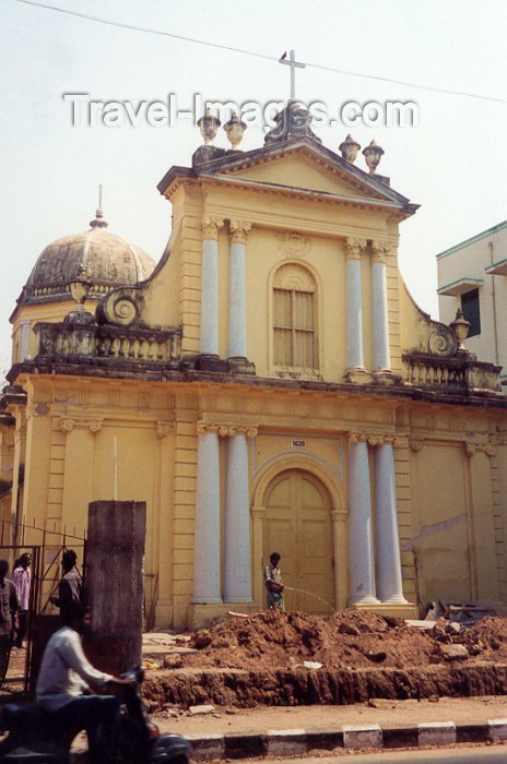 india37: India - Madras / Chennay / MAA : Portuguese church in Mylapore district (photo by Miguel Torres) - (c) Travel-Images.com - Stock Photography agency - Image Bank