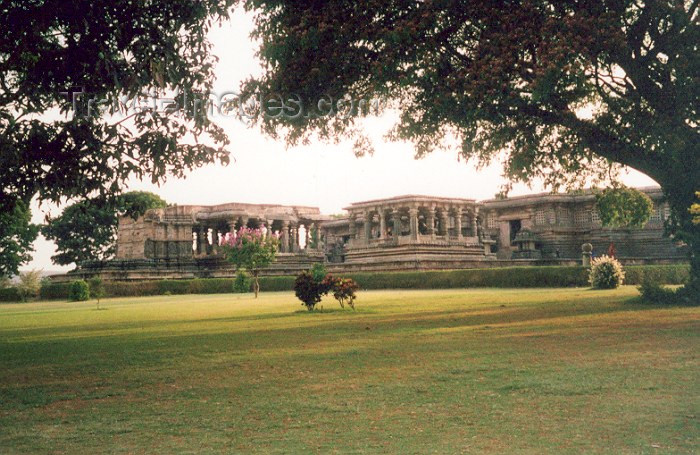 india54: India - Halebeed - temple - photo by M.Torres - (c) Travel-Images.com - Stock Photography agency - Image Bank