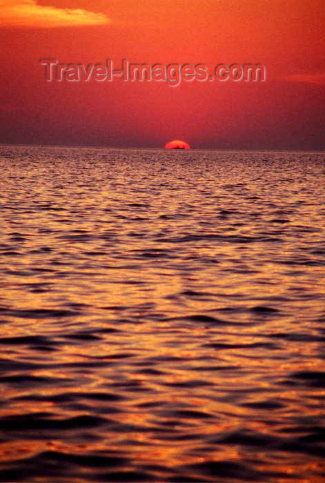 india69: Goa, India: sunset on the Arabian sea with a ship just in front of the sun - from Goa beach - photo by E.Petitalot - (c) Travel-Images.com - Stock Photography agency - Image Bank