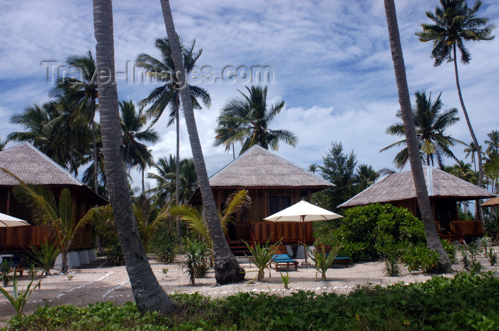 indonesia102: Pulau Tolandono, Wakatobi archipelago, Tukangbesi Islands, South East Sulawesi, Indonesia: bungalows at Wakatobi resort - Banda Sea - Wallacea - photo by D.Stephens - (c) Travel-Images.com - Stock Photography agency - Image Bank