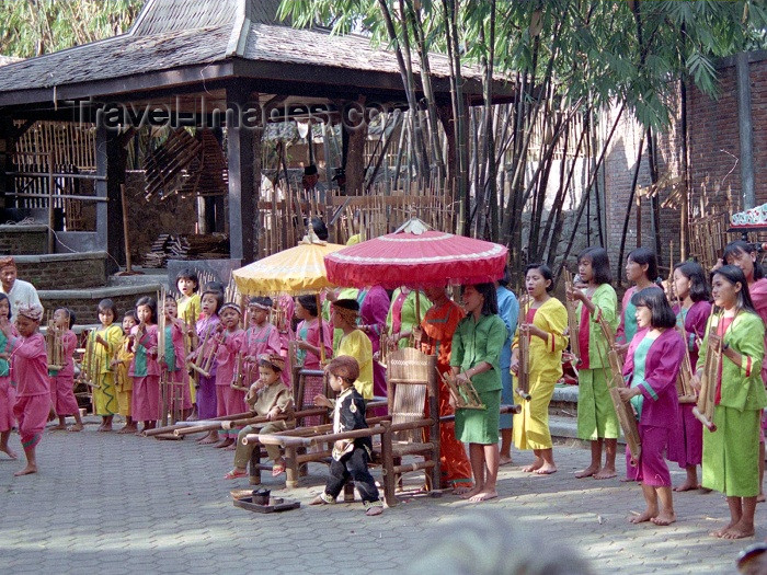 indonesia34: Indonesia - Java - Bandung: Anklung School - photo by M.Bergsma - (c) Travel-Images.com - Stock Photography agency - Image Bank