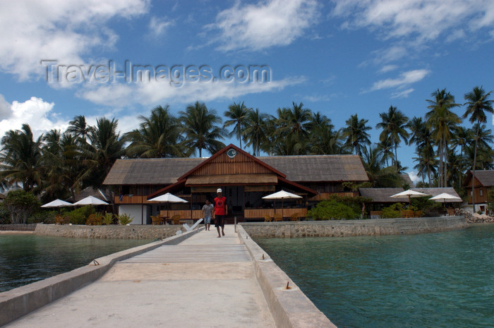 indonesia89: Pulau Tolandono, Wakatobi archipelago, Tukangbesi Islands, South East Sulawesi, Indonesia: Jetty in Wakatobi dive resort - Banda Sea - Wallacea - photo by D.Stephens - (c) Travel-Images.com - Stock Photography agency - Image Bank