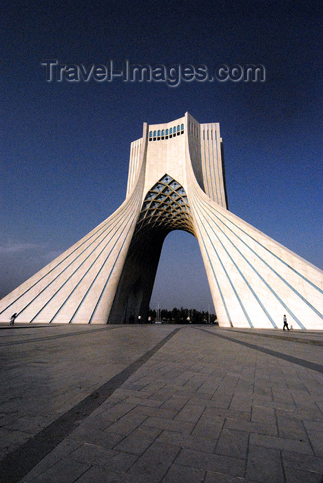 iran117: Iran - Tehran - Shahyaad Monument - Azadi square - designed by Bahá'í architect, Mohandes Hossein Amanat - photo by M.Torres - (c) Travel-Images.com - Stock Photography agency - Image Bank