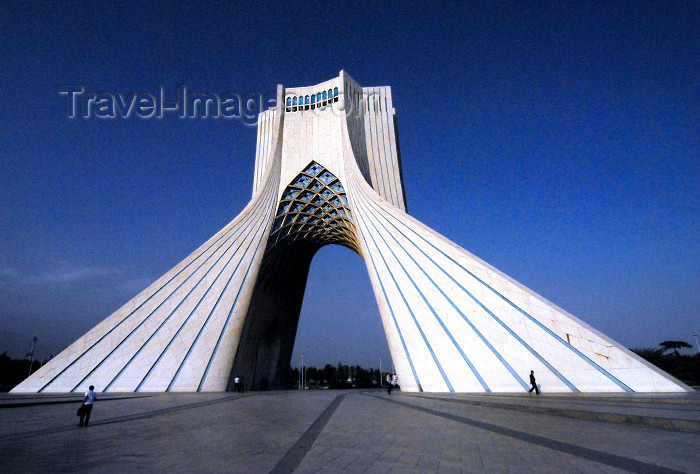 iran123: Tehran, Iran: Shahyad Monument - built by by the Shah to commemorate Persia's 2500th anniversary - Azadi square - photo by M.Torres                                     - (c) Travel-Images.com - Stock Photography agency - Image Bank