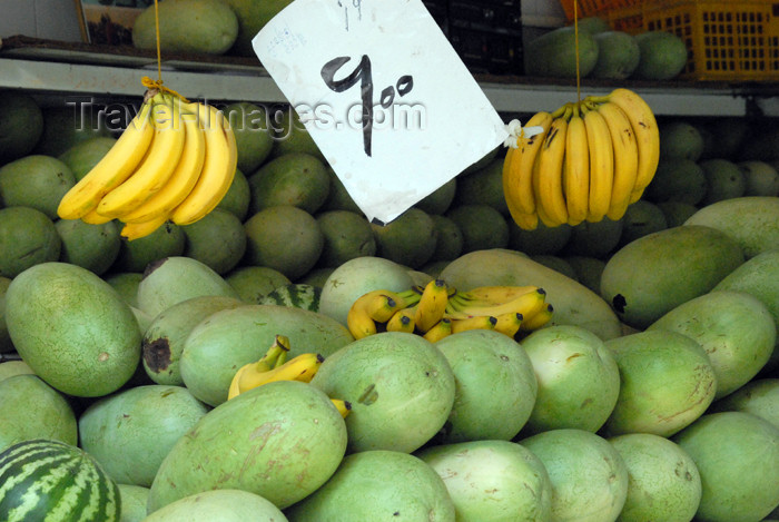 iran156: Iran - Shiraz: fruit shop - watermelons - photo by M.Torres - (c) Travel-Images.com - Stock Photography agency - Image Bank