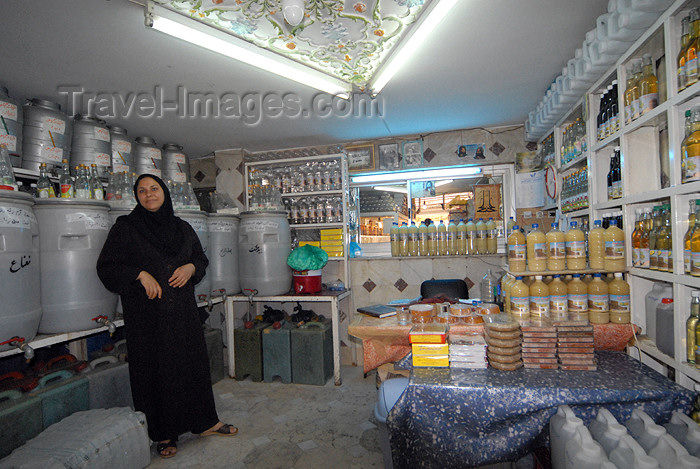 iran163: Iran - Shiraz: shopkeeper - pickles shop - photo by M.Torres - (c) Travel-Images.com - Stock Photography agency - Image Bank