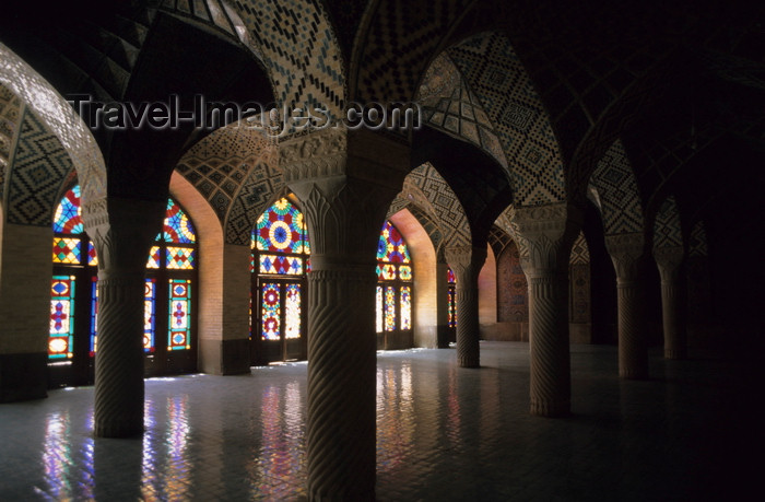 iran183: Iran - Shiraz: Nasir al-Mulk Mosque - prayer hall - LotfAli Khan-e Zand Street - Gowd-e Araban district - photo by W.Allgower - (c) Travel-Images.com - Stock Photography agency - Image Bank