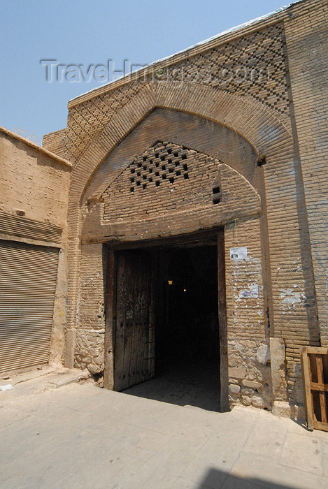 iran186: Iran - Shiraz: one of the gates of Vakil bazaar - photo by M.Torres - (c) Travel-Images.com - Stock Photography agency - Image Bank