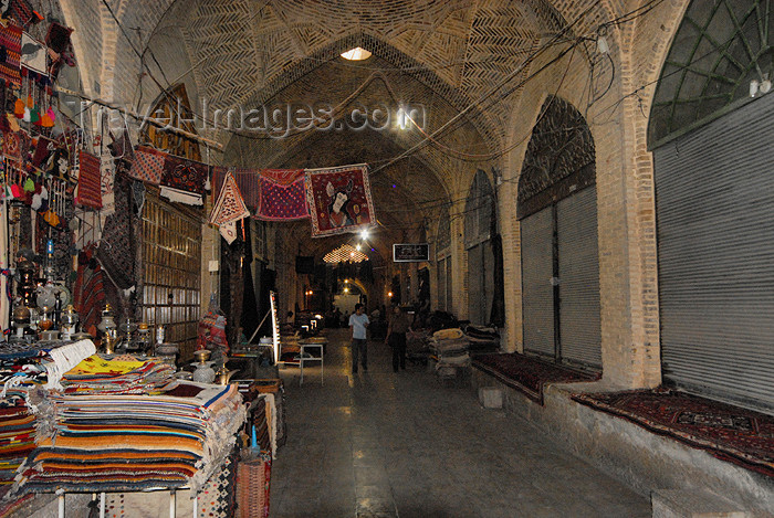 iran187: Iran - Shiraz: Vakil bazaar - photo by M.Torres - (c) Travel-Images.com - Stock Photography agency - Image Bank