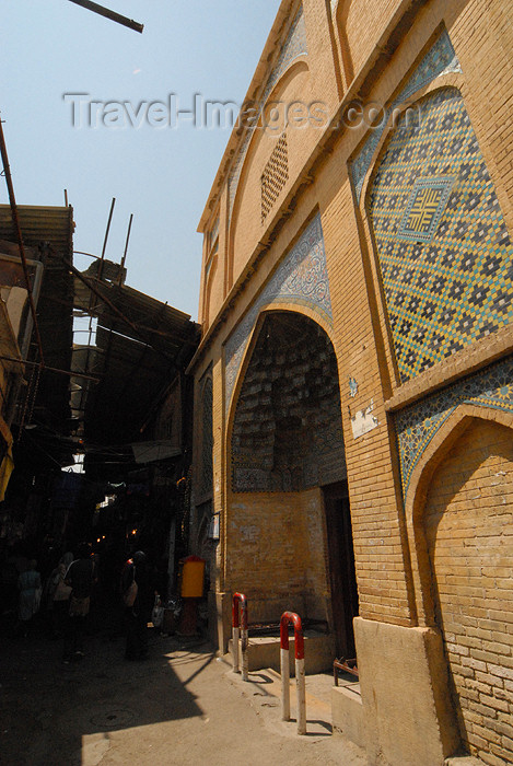 iran191: Iran - Shiraz: alleys of the Vakil / Regent's bazaar - photo by M.Torres - (c) Travel-Images.com - Stock Photography agency - Image Bank