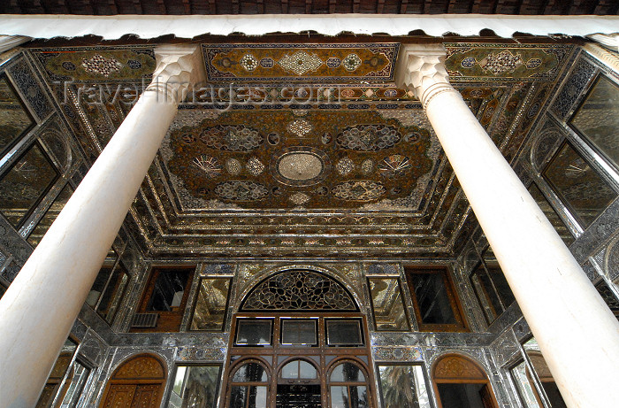 iran208: Iran - Shiraz: columns - Qavam House - Narenjestan e Qavam - photo by M.Torres - (c) Travel-Images.com - Stock Photography agency - Image Bank